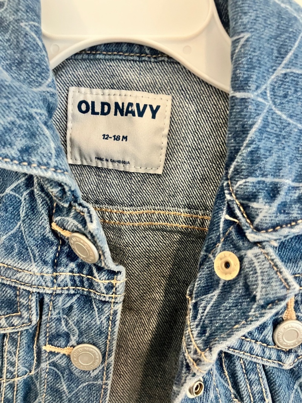 Old Navy Baby Heart-Print Denim Jacket – 12–18 Months - Picture 3 of 4